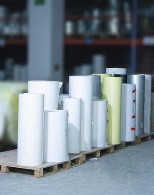 Thẻ giấy kết dính từ giấy tổng hợp