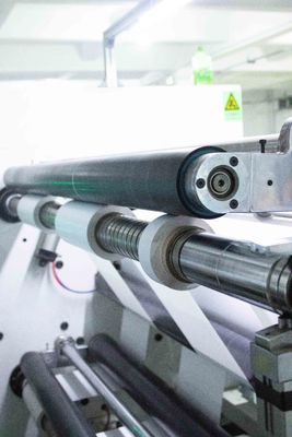 Giá tốt. Chống mòn PE phủ giấy cuộn 200u Độ dày bề mặt loại keo Acrylic trực tuyến