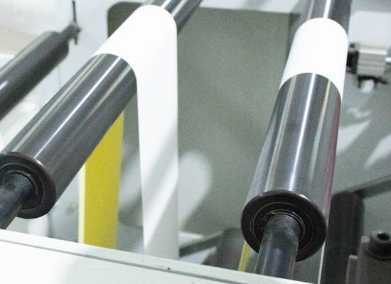 Giá tốt. Bảng giấy bóng Jumbo in giấy cuộn Hot melt keo bình thường dính trực tuyến